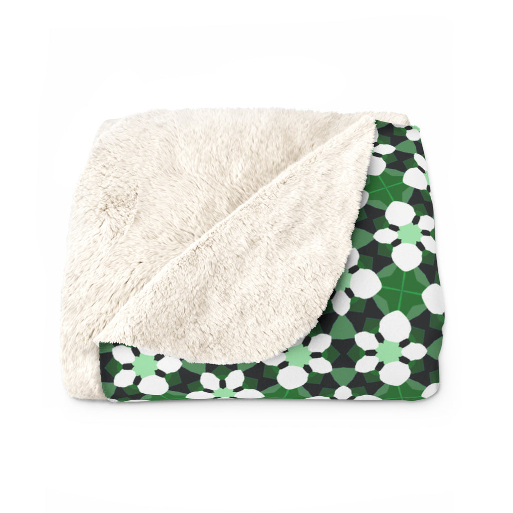 Green Retro Floral Sherpa Fleece Blanket – Cozy St. Patrick’s Day & Spring Throw